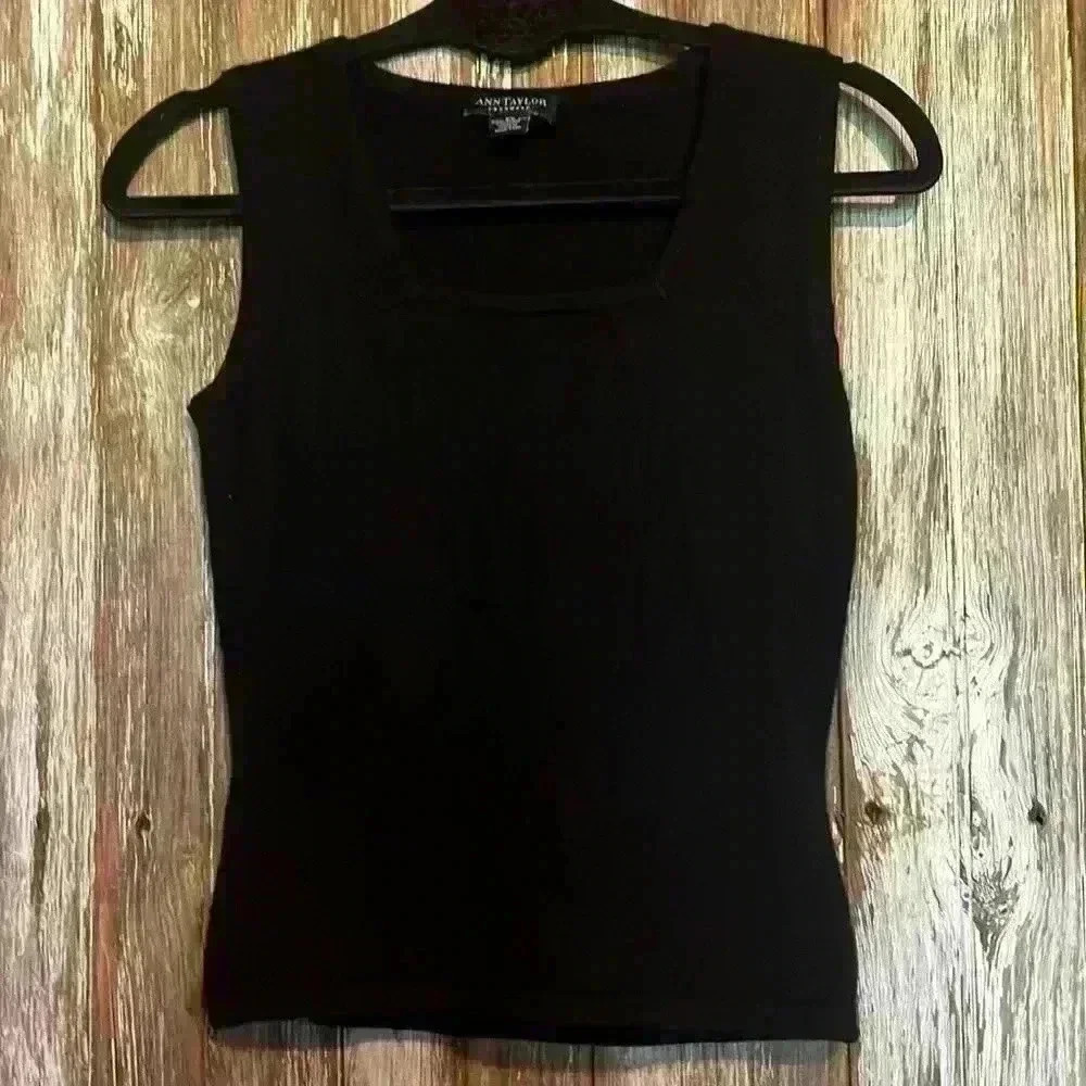 EUC ANN TAYLOR CASHMERE SHELL